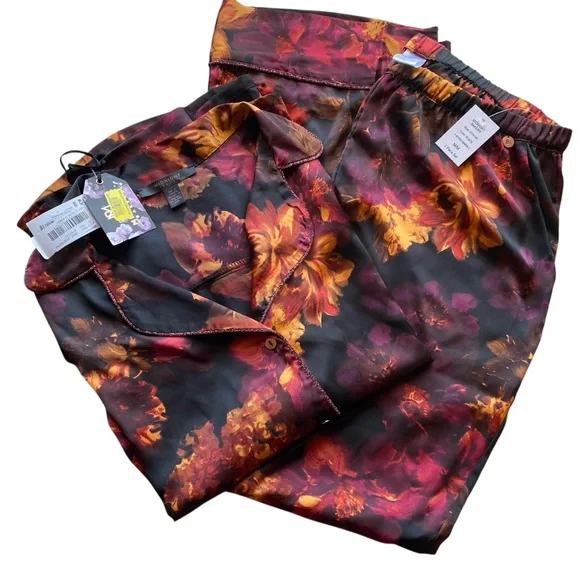 NWT Midnight Bakery Dylan Floral Print Satin Pajamas - Picture 5 of 10